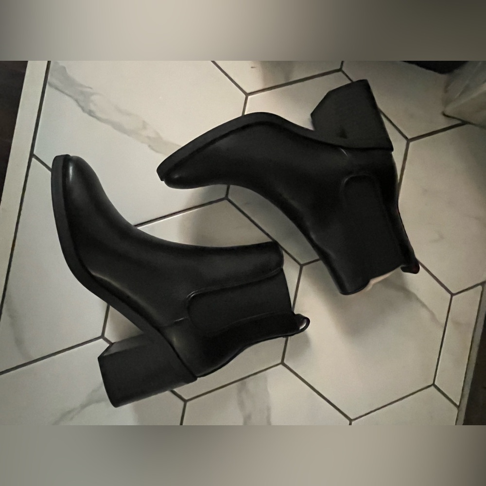 Tommy Hilfiger Black Ankle Boots with Chunky Sole